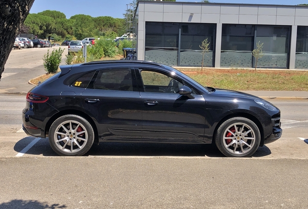 Porsche 95B Macan Turbo