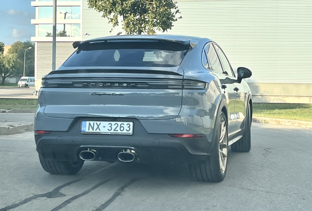 Porsche Cayenne Coupé Turbo E-Hybrid