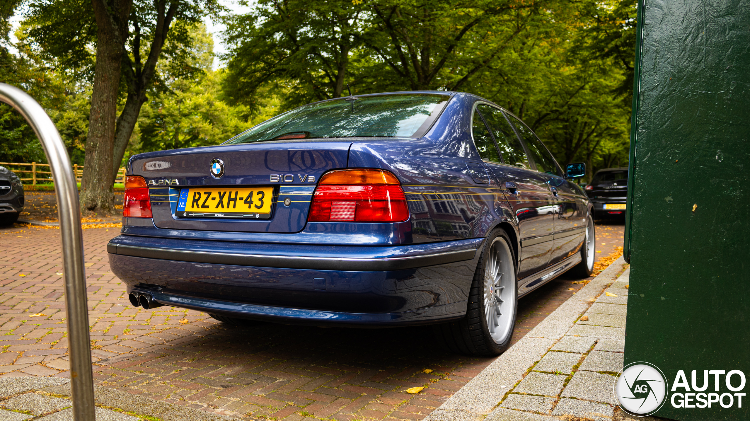 Alpina B10 V8