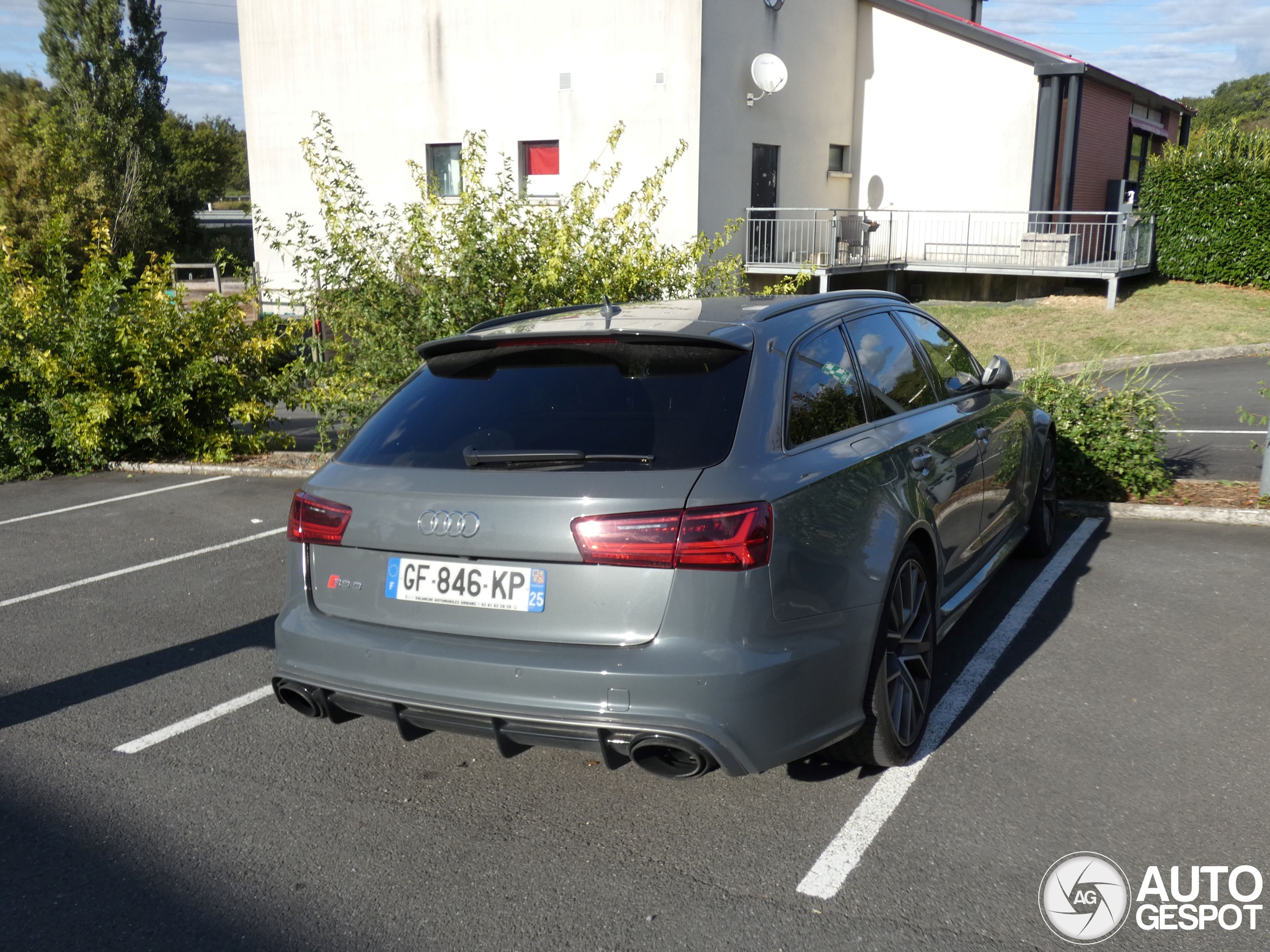 Audi RS6 Avant C7 2015