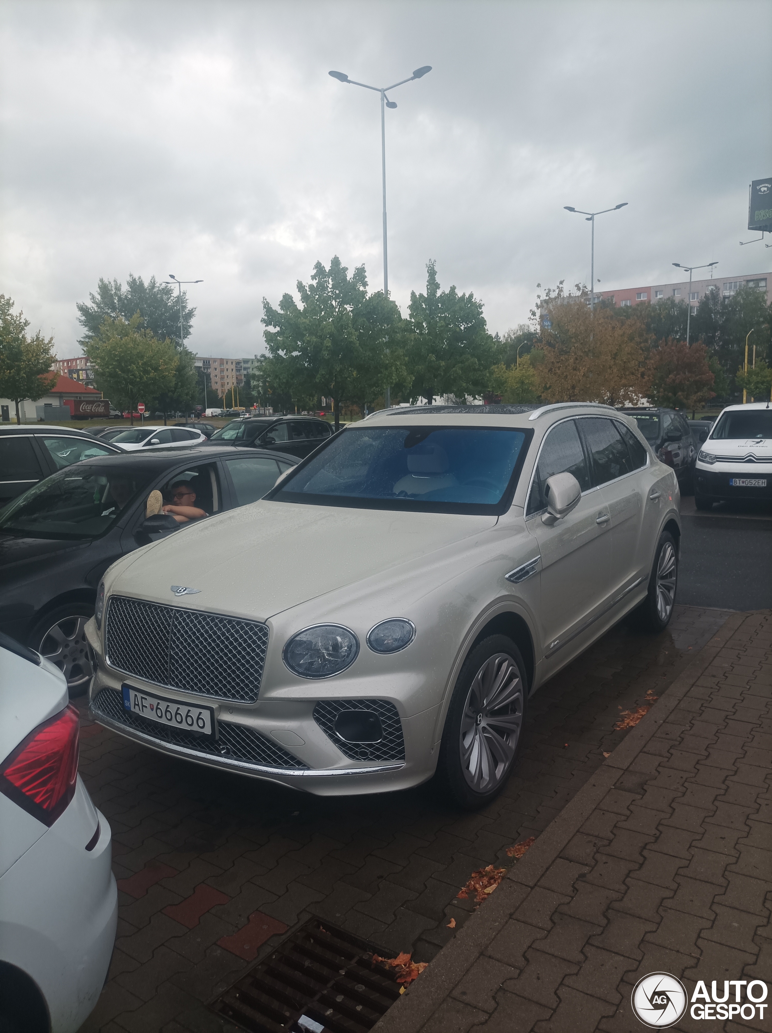 Bentley Bentayga Azure