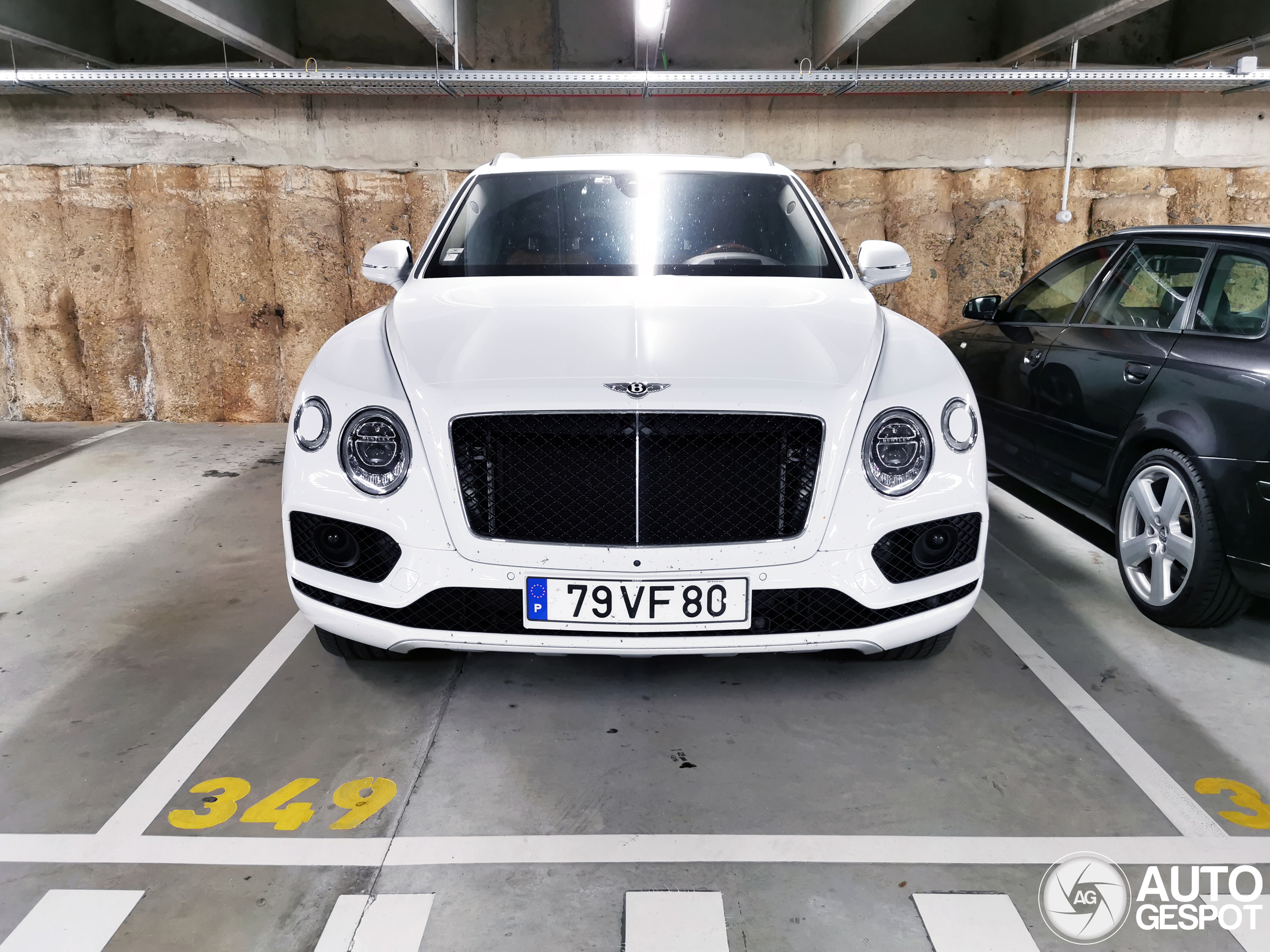 Bentley Bentayga V8