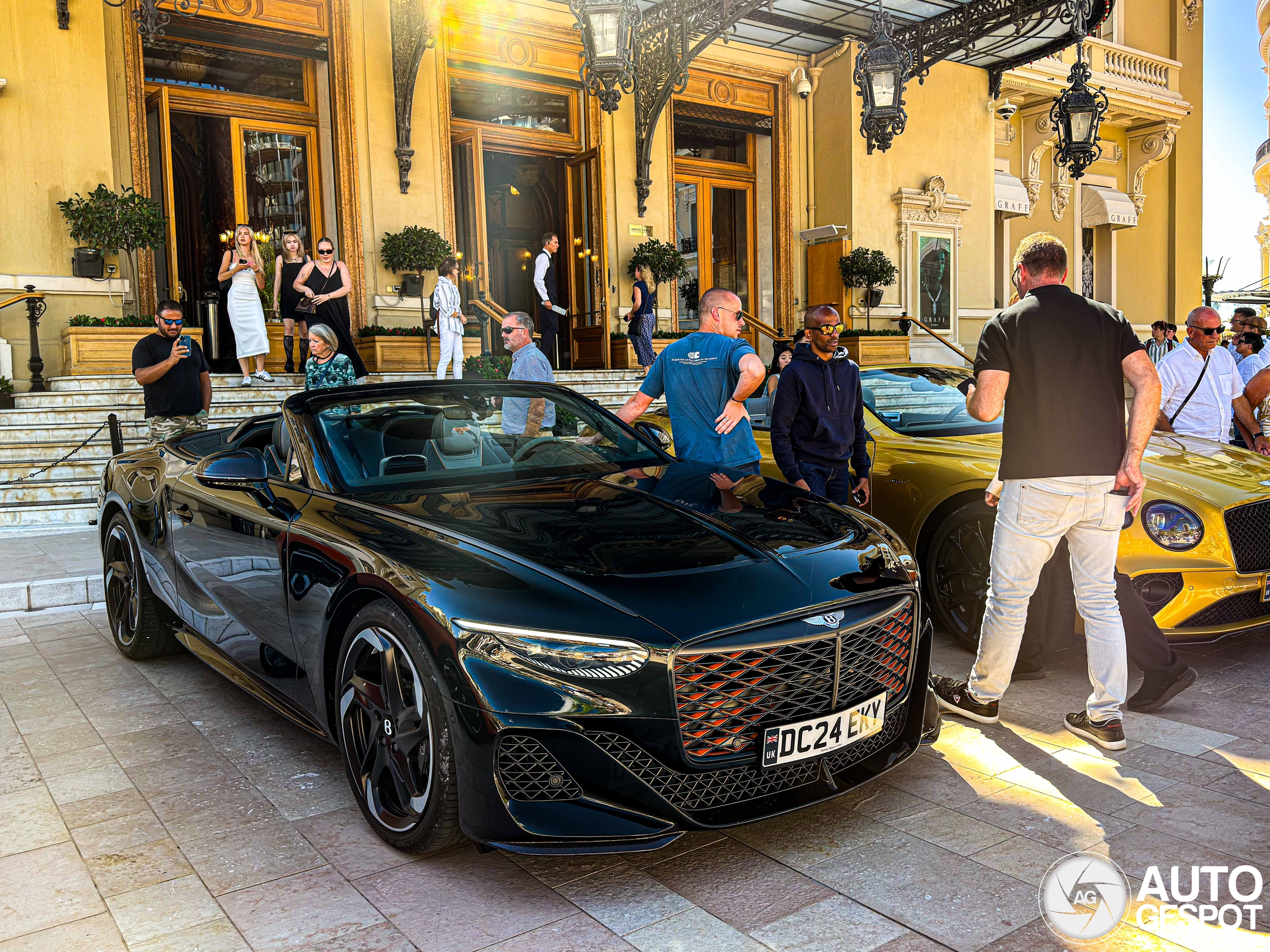 Bentley Mulliner Batur Convertibles spotted in Monaco