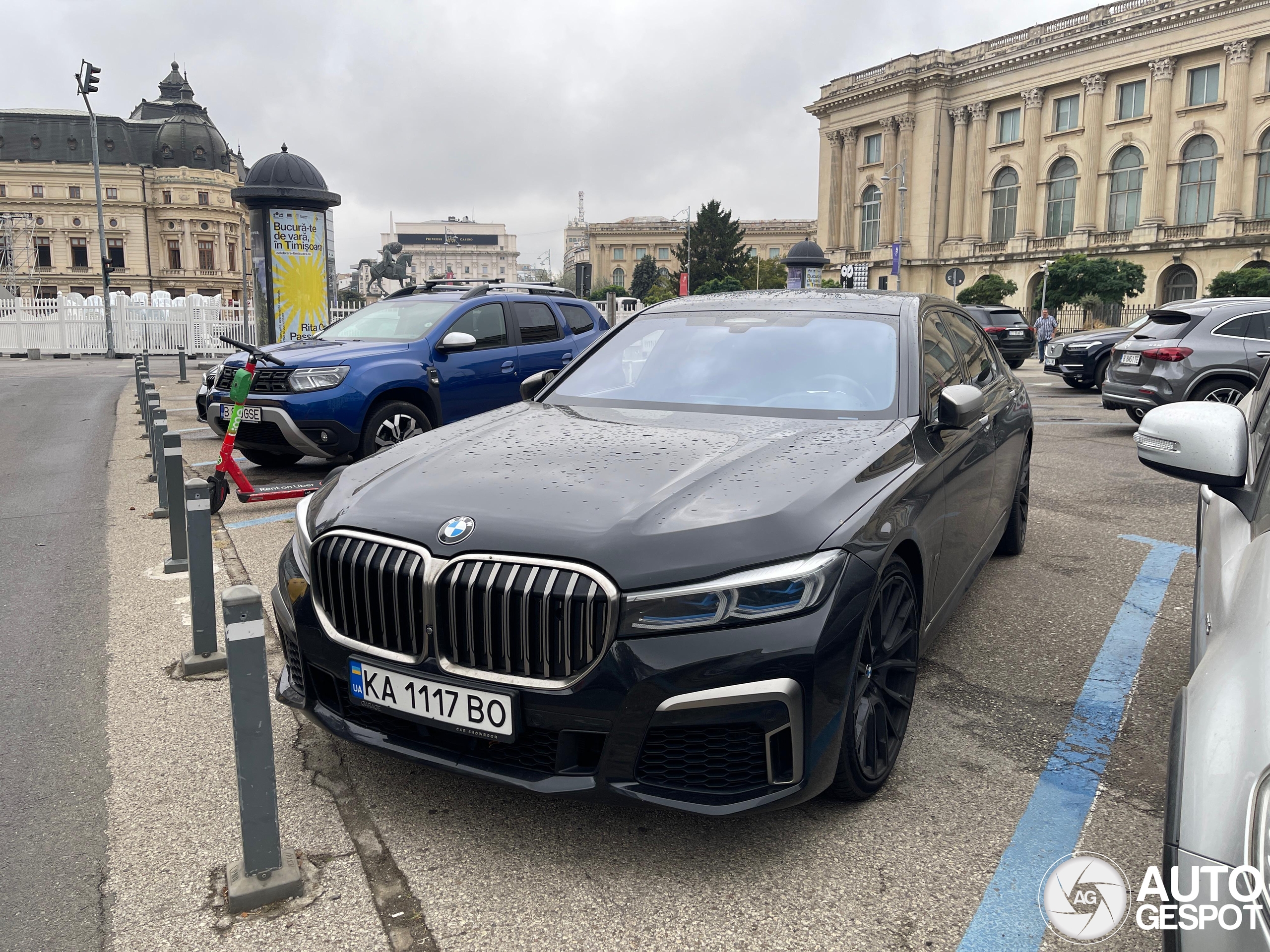 BMW M760Li xDrive 2019