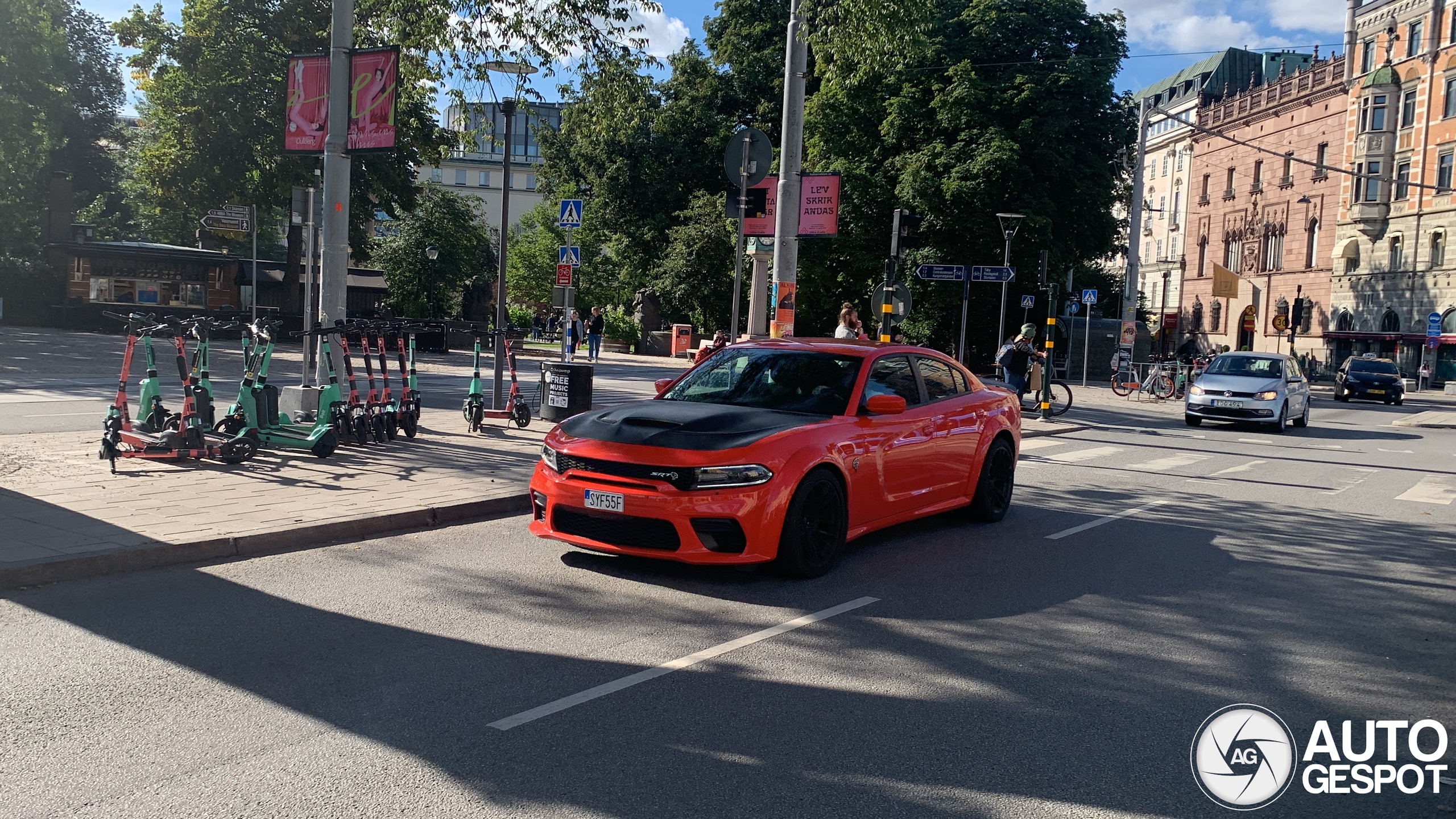 Dodge Charger SRT Hellcat