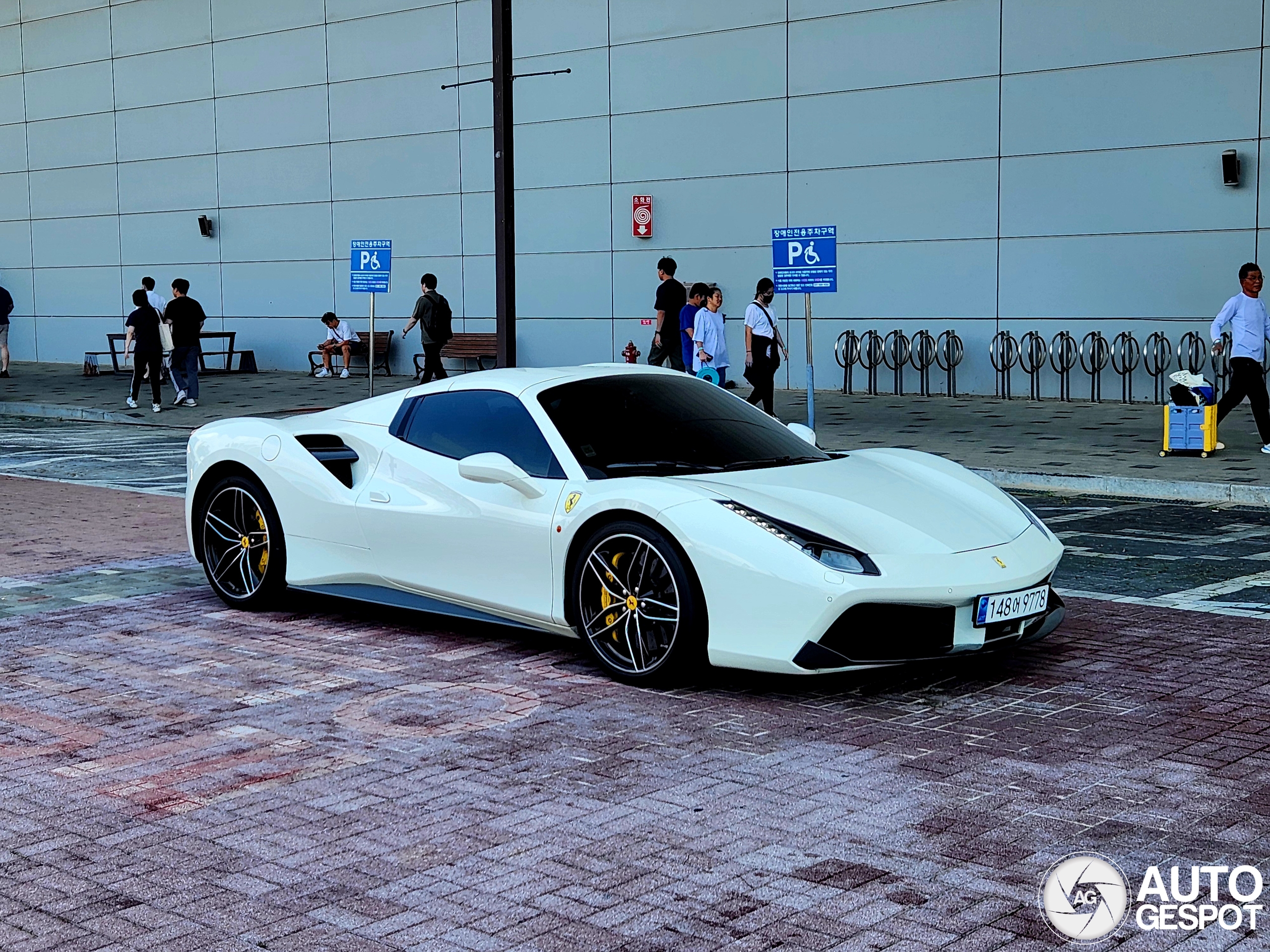 Ferrari 488 Spider