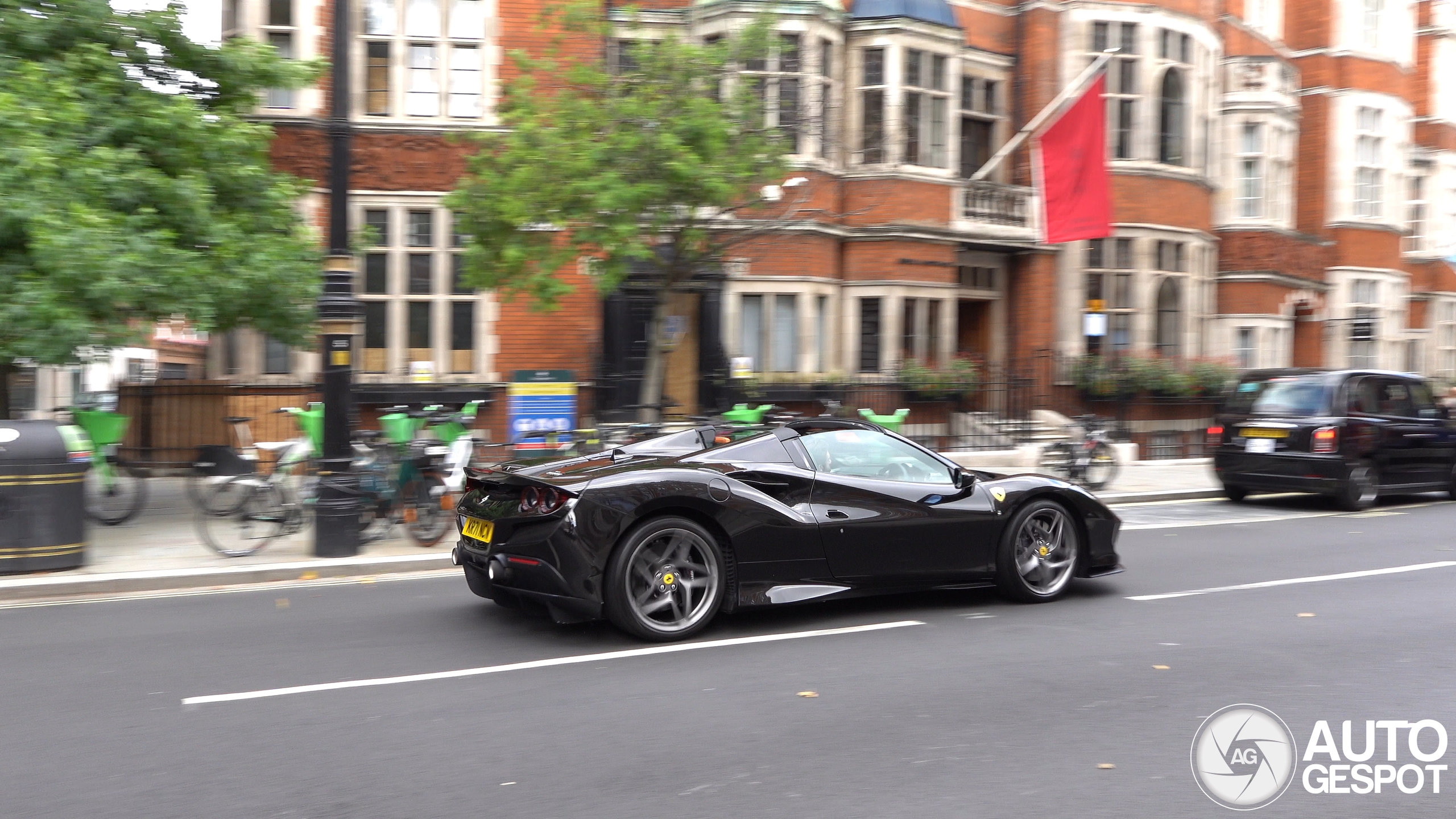 Ferrari F8 Spider