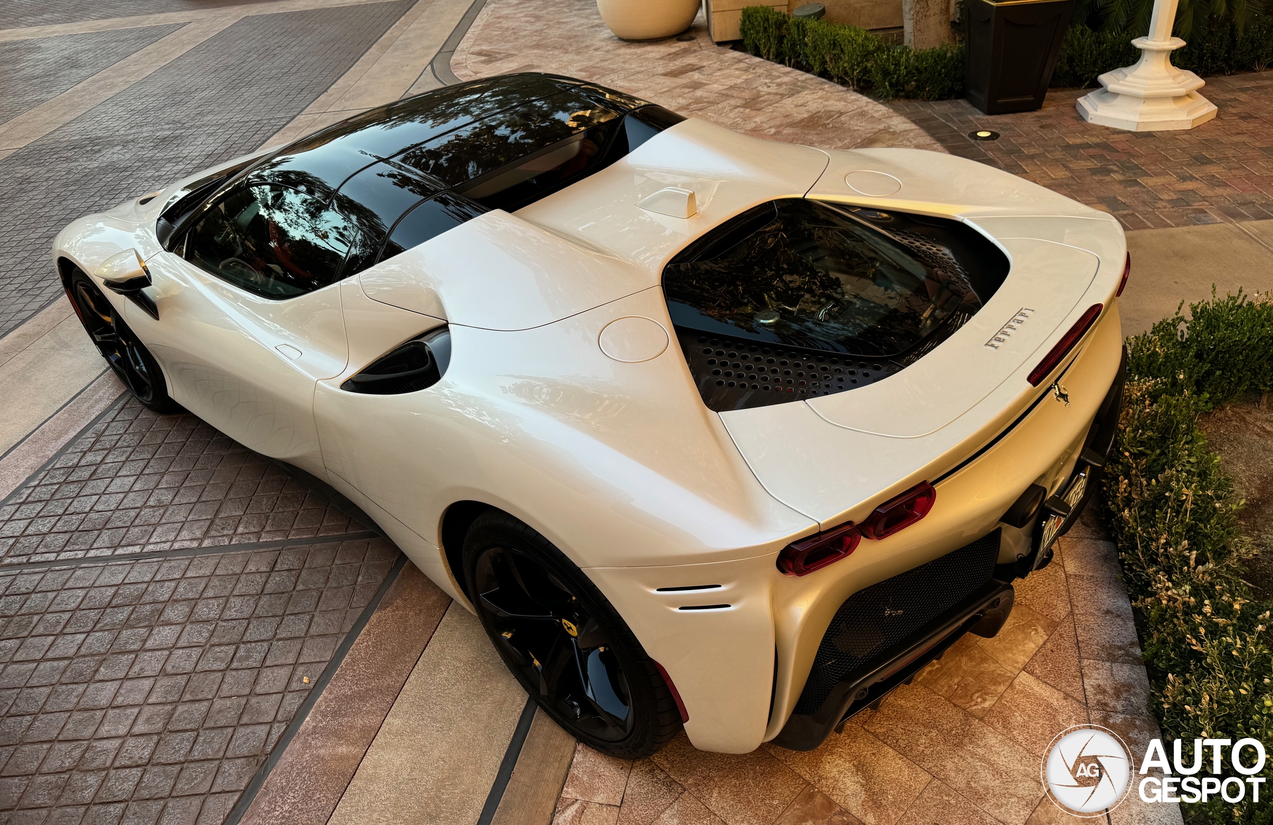 Ferrari SF90 Spider