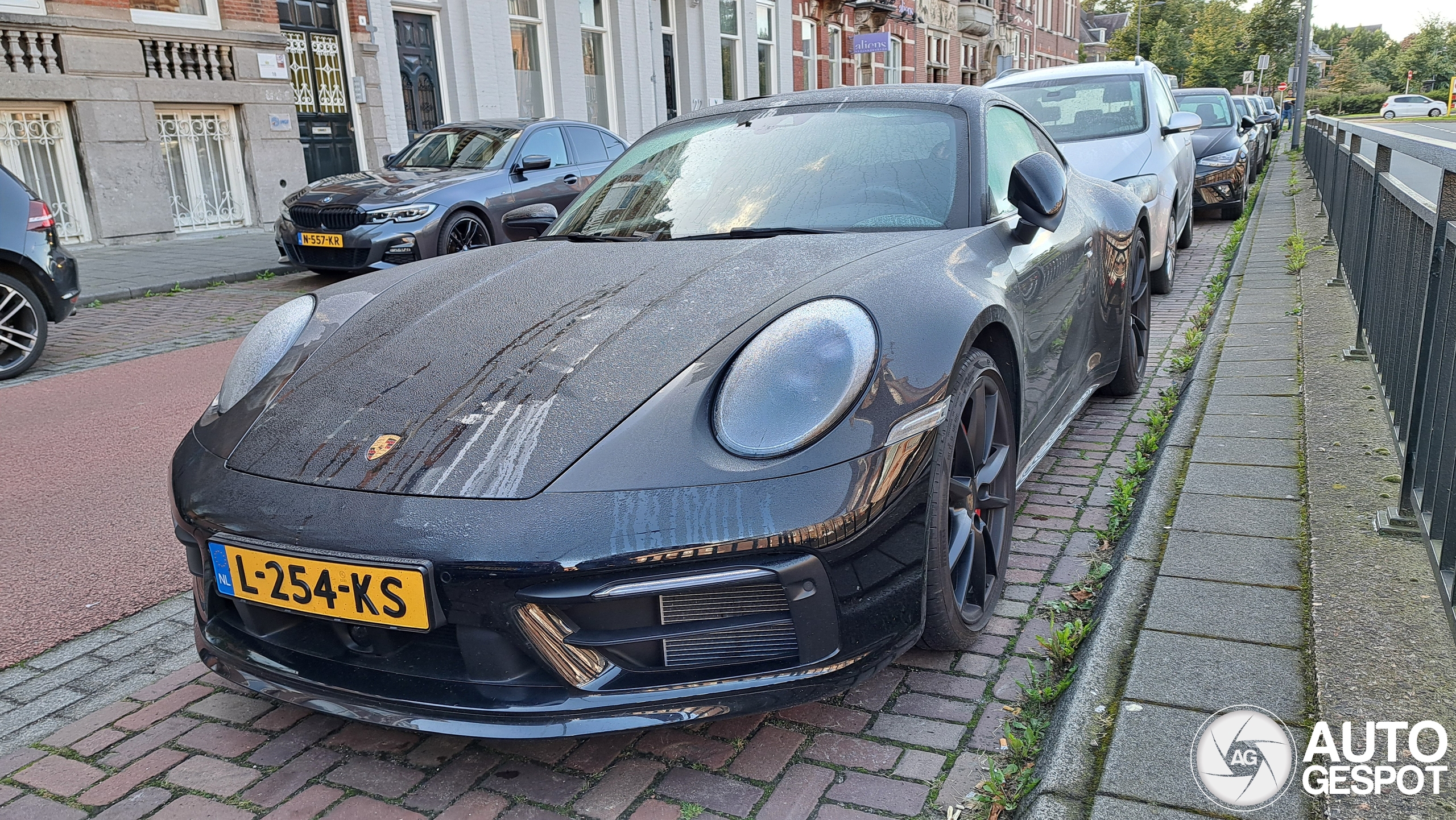 Porsche 992 Carrera 4S