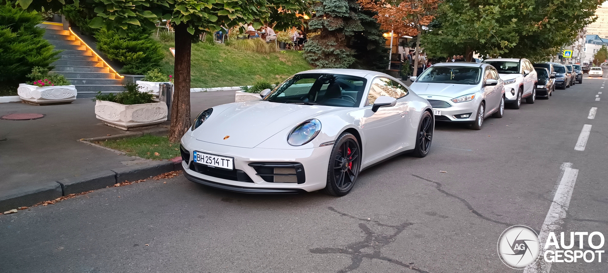 Porsche 992 Carrera GTS