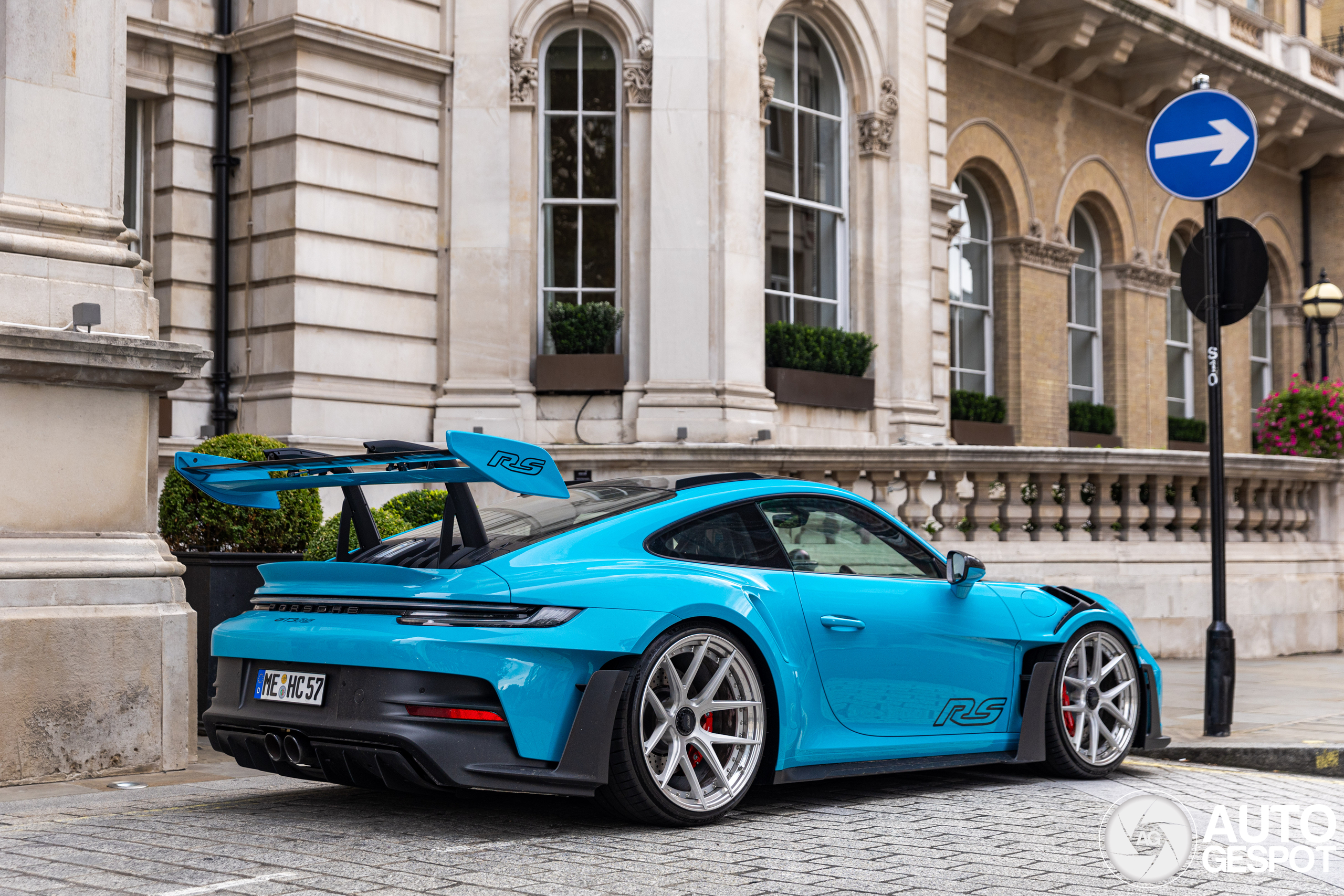 Porsche 992 GT3 RS Weissach Package