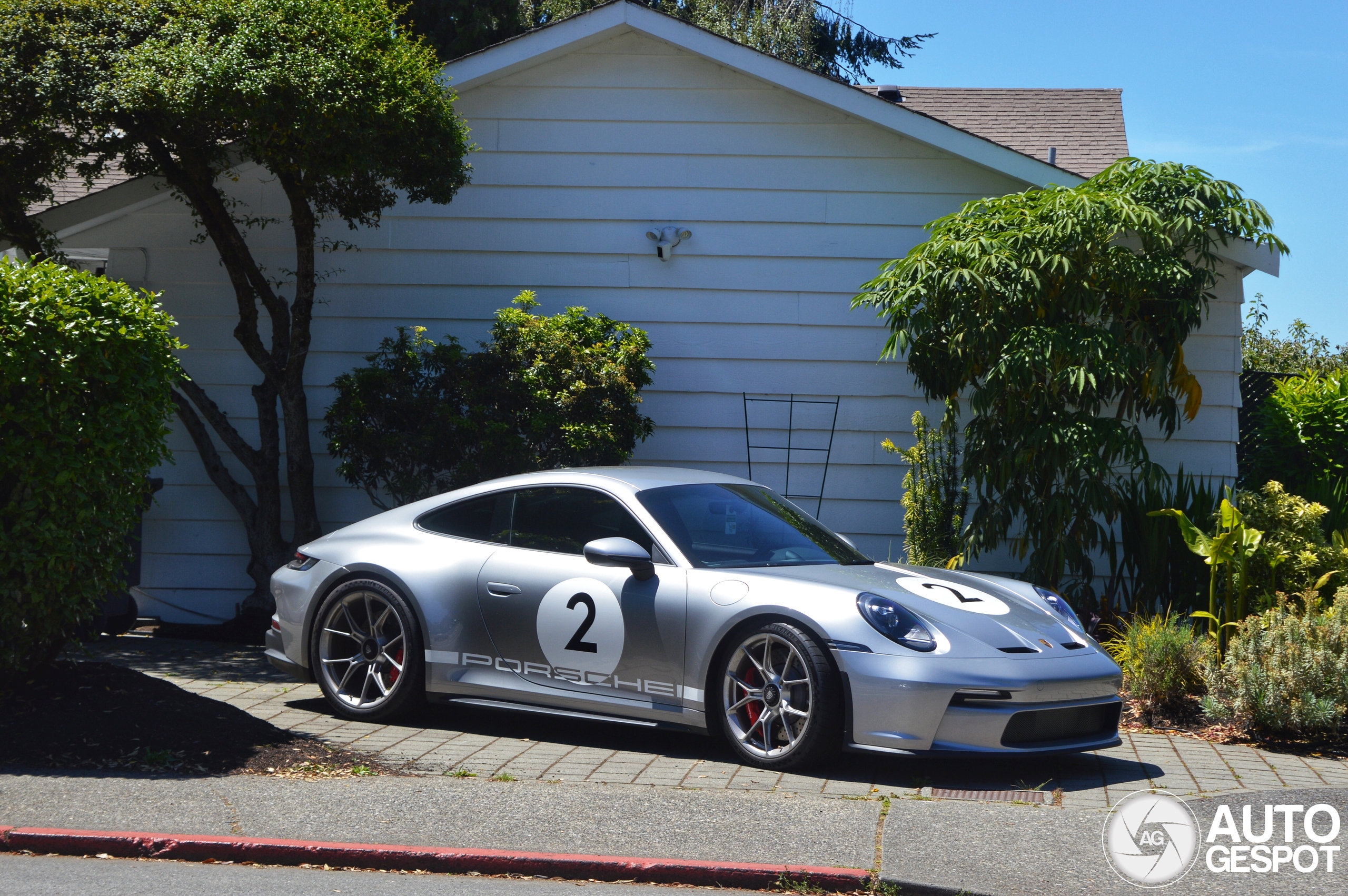 Porsche 992 GT3 Touring