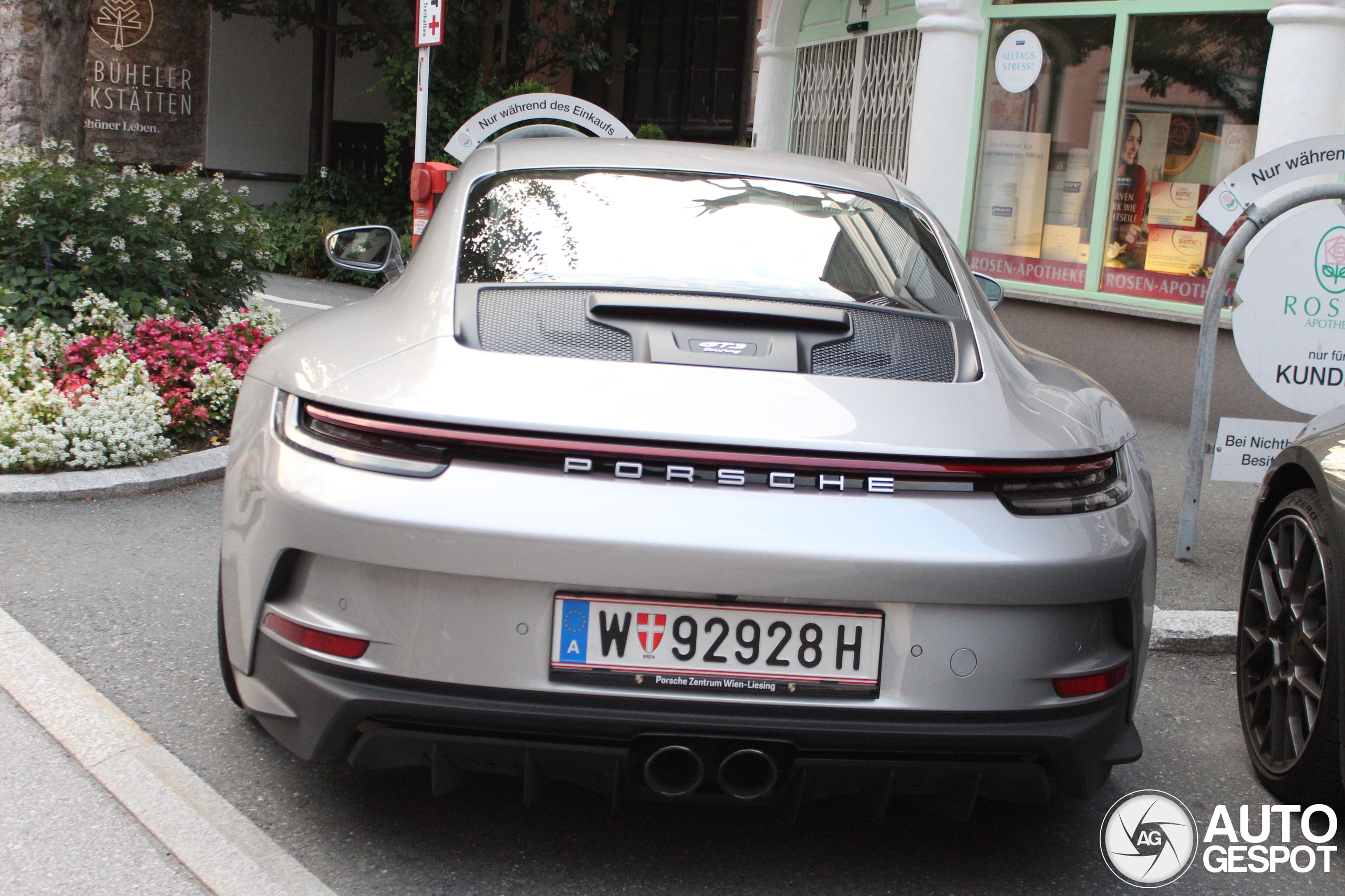 Porsche 992 GT3 Touring