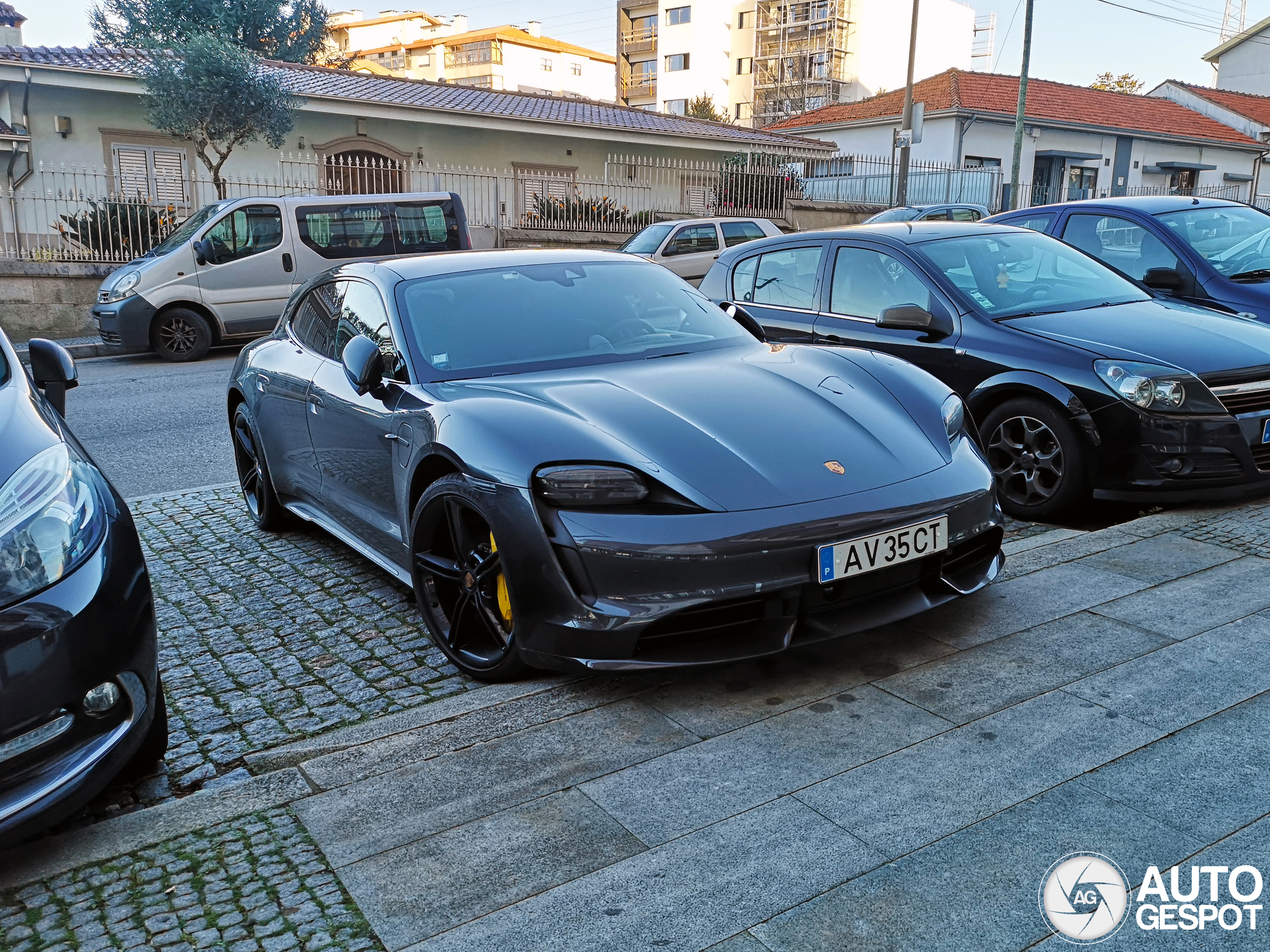 Porsche Taycan Turbo S Sport Turismo