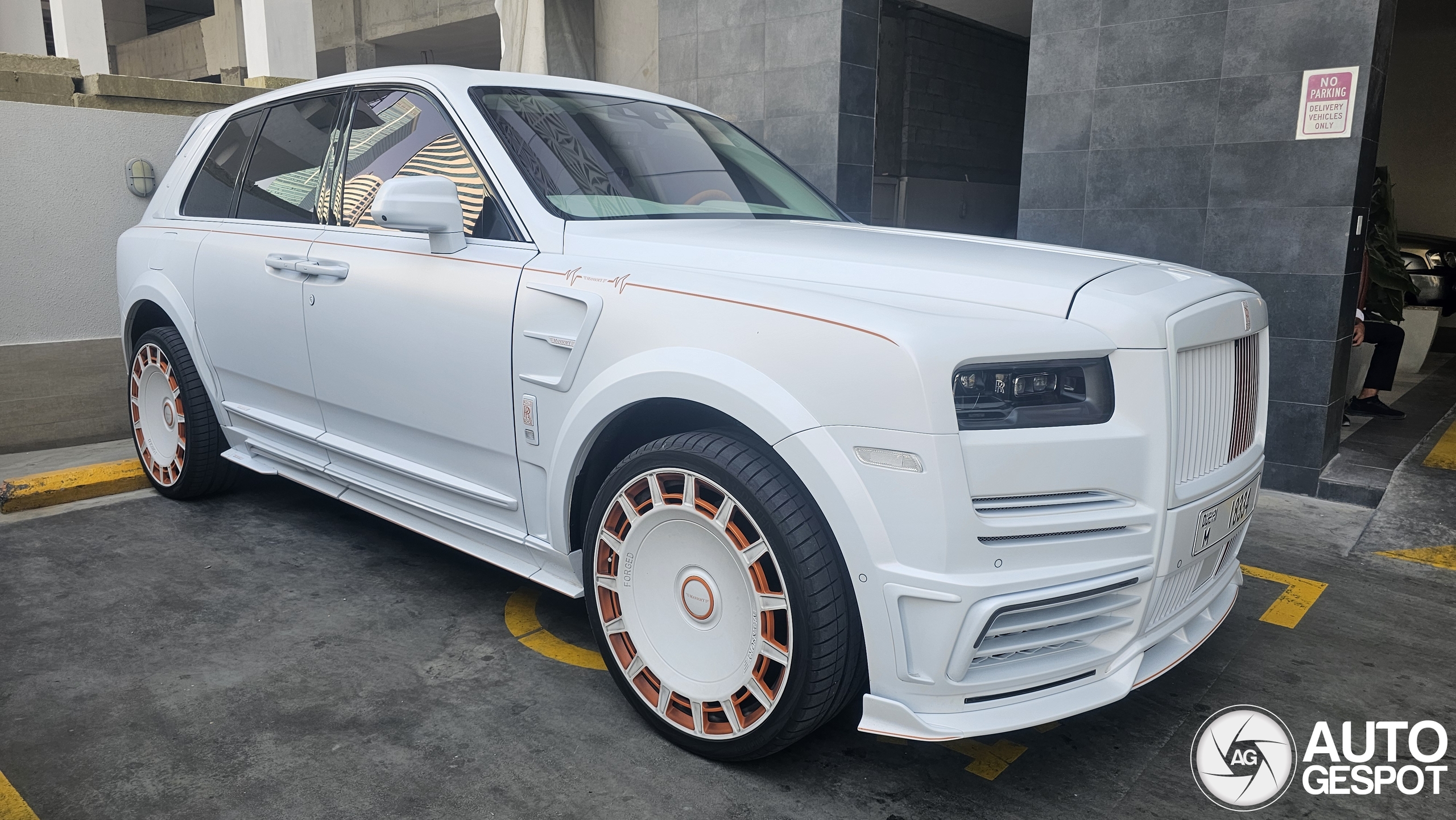 Rolls-Royce Mansory Cullinan Wide Body