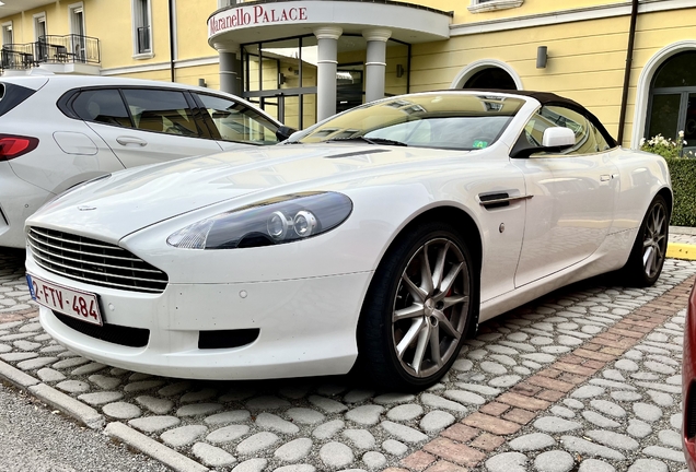 Aston Martin DB9 Volante