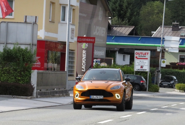 Aston Martin DBX