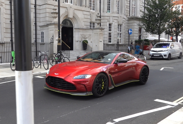 Aston Martin V12 Vantage 2023