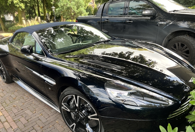 Aston Martin Vanquish Volante