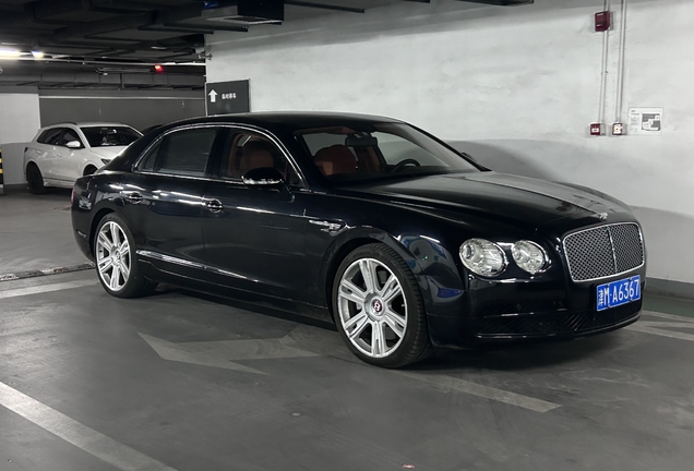 Bentley Flying Spur V8