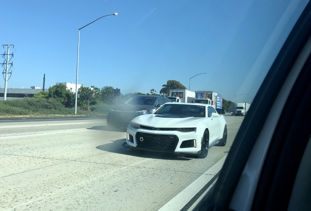 Chevrolet Camaro ZL1 2016