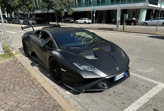 Lamborghini Huracán LP640-2 STO