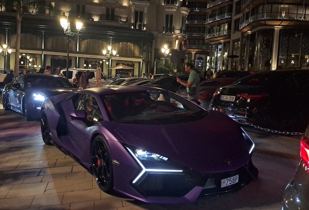 Lamborghini Revuelto