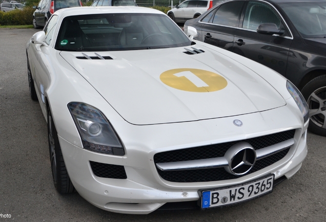 Mercedes-Benz SLS AMG