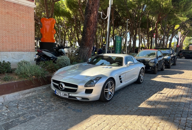 Mercedes-Benz SLS AMG