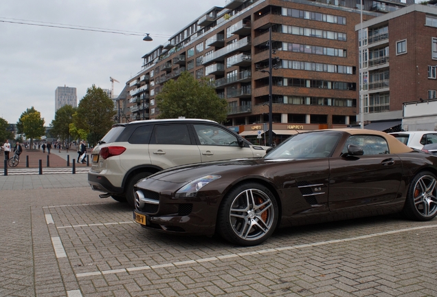 Mercedes-Benz SLS AMG Roadster