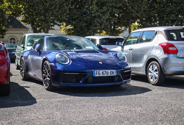 Porsche 992 Carrera 4S