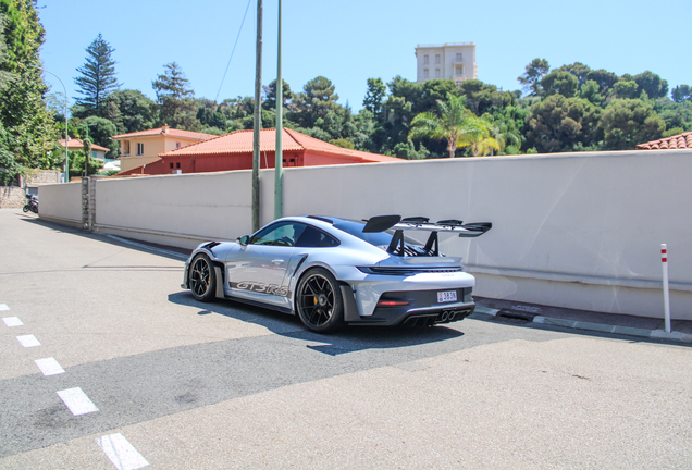 Porsche 992 GT3 RS Weissach Package