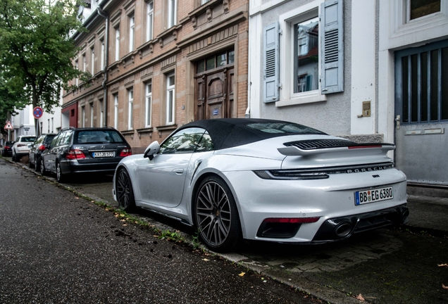 Porsche 992 Turbo Cabriolet