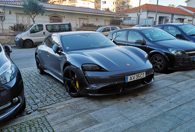 Porsche Taycan Turbo S Sport Turismo