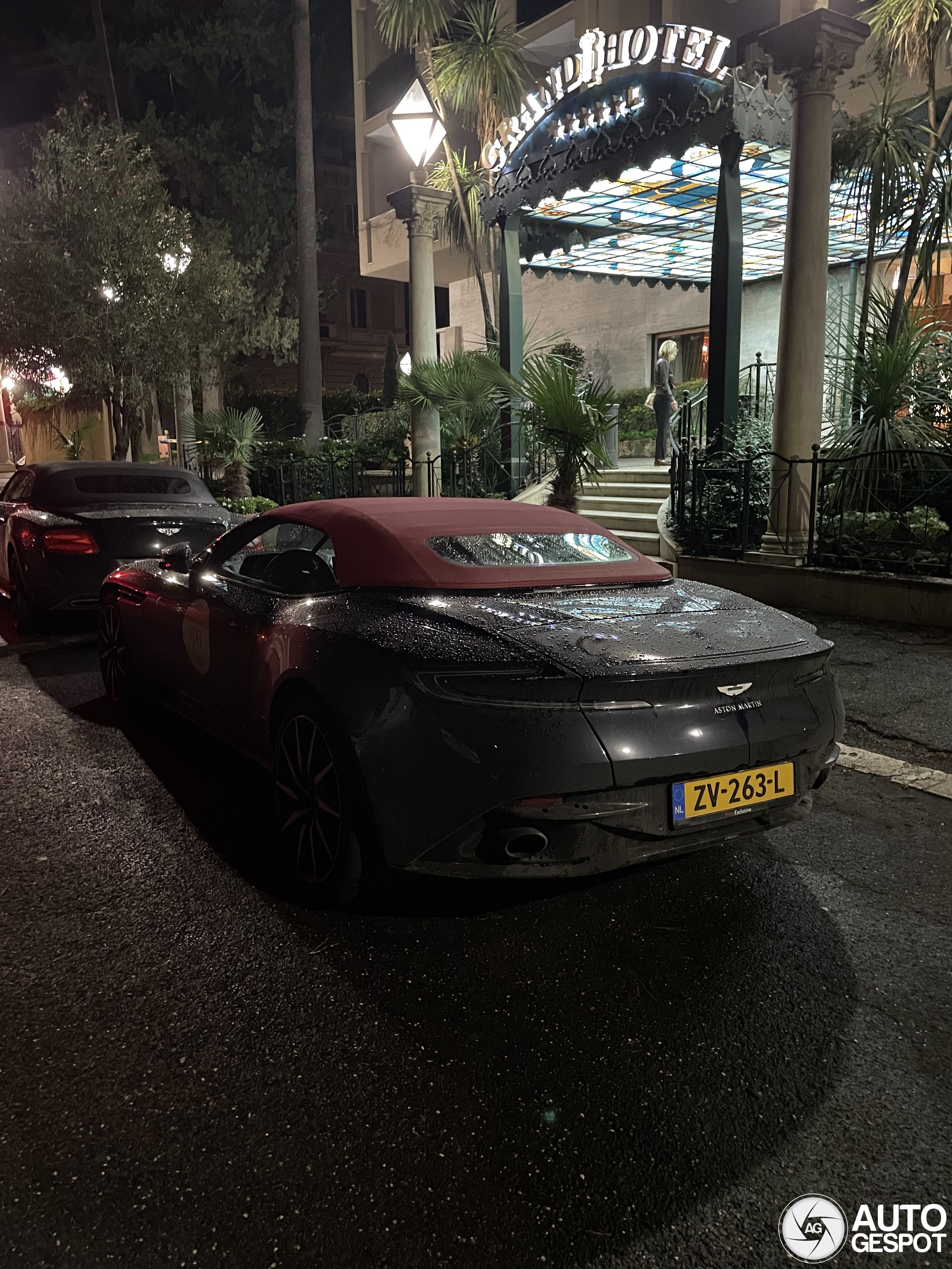 Aston Martin DB11 V8 Volante