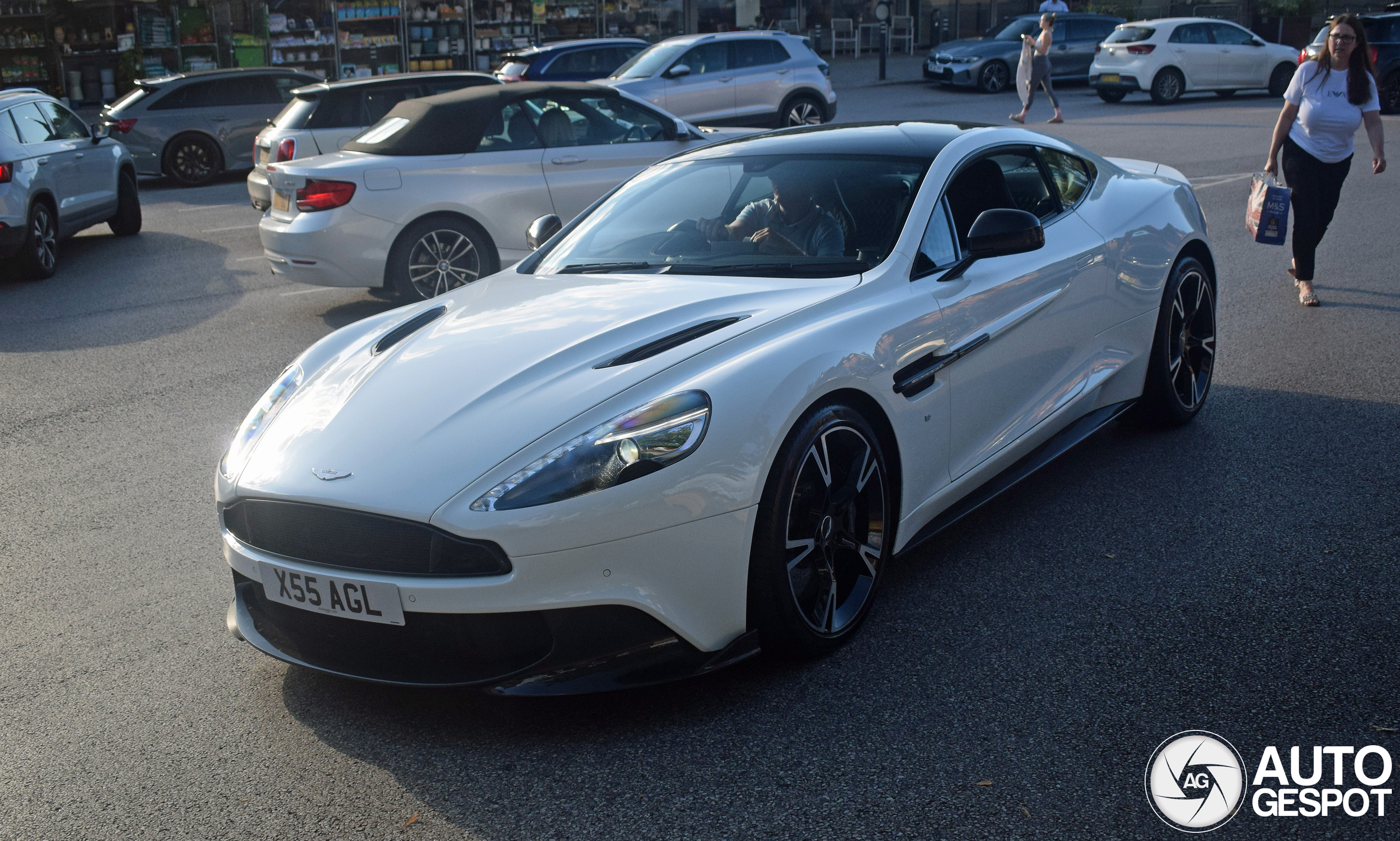 Aston Martin Vanquish S 2017