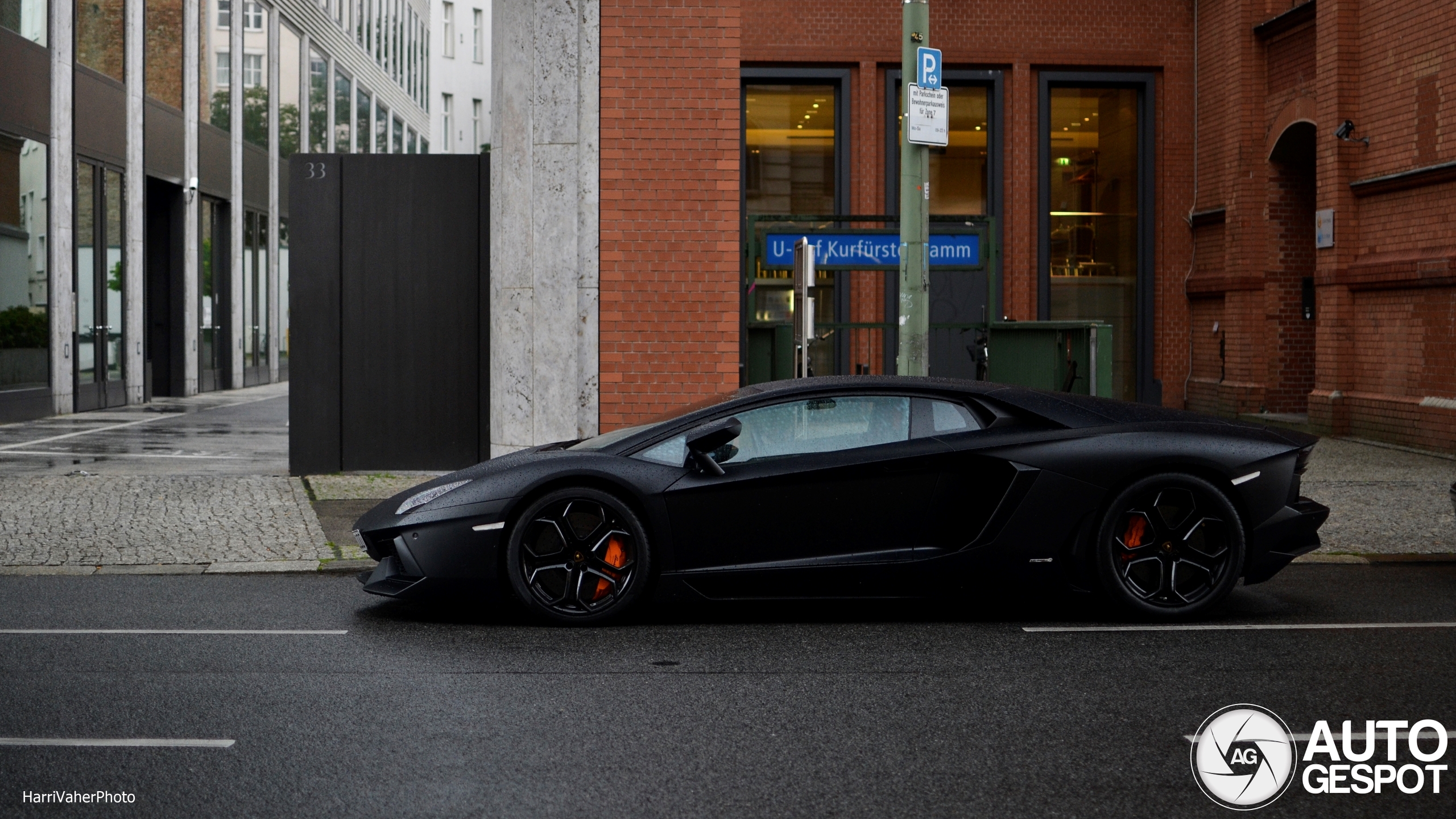 Lamborghini Aventador LP700-4