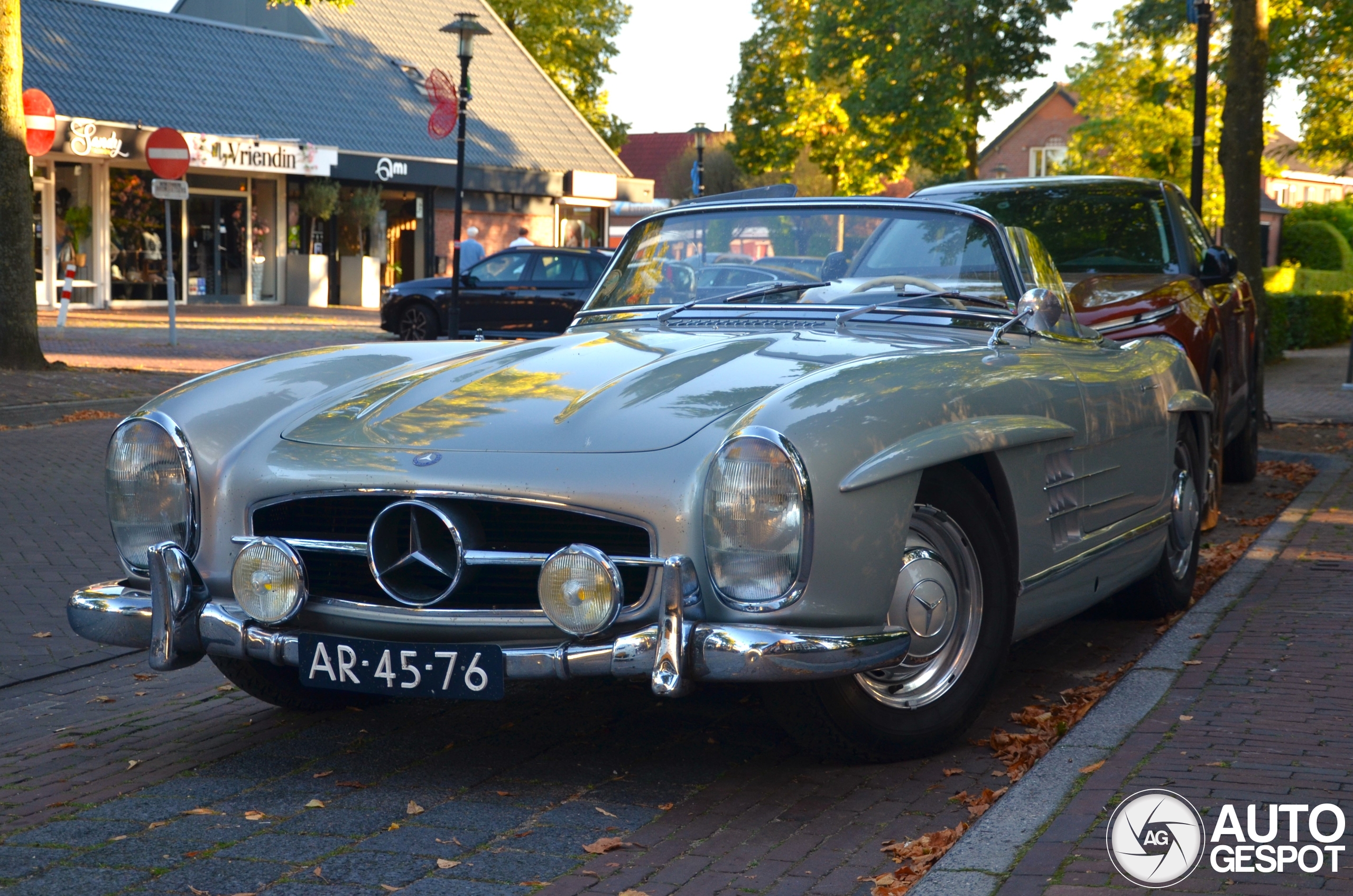 Mercedes-Benz 300SL Roadster