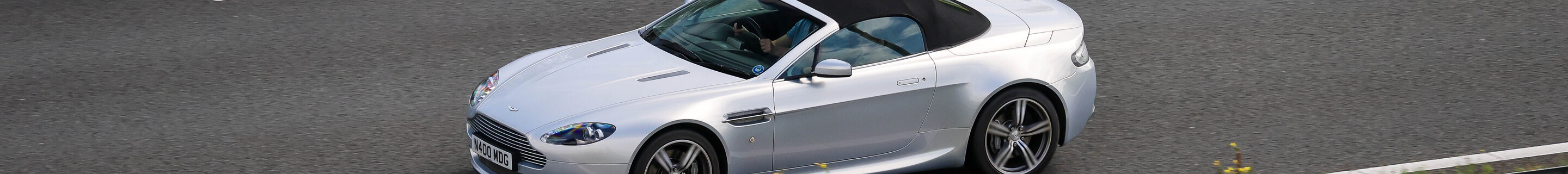 Aston Martin V8 Vantage N400 Roadster