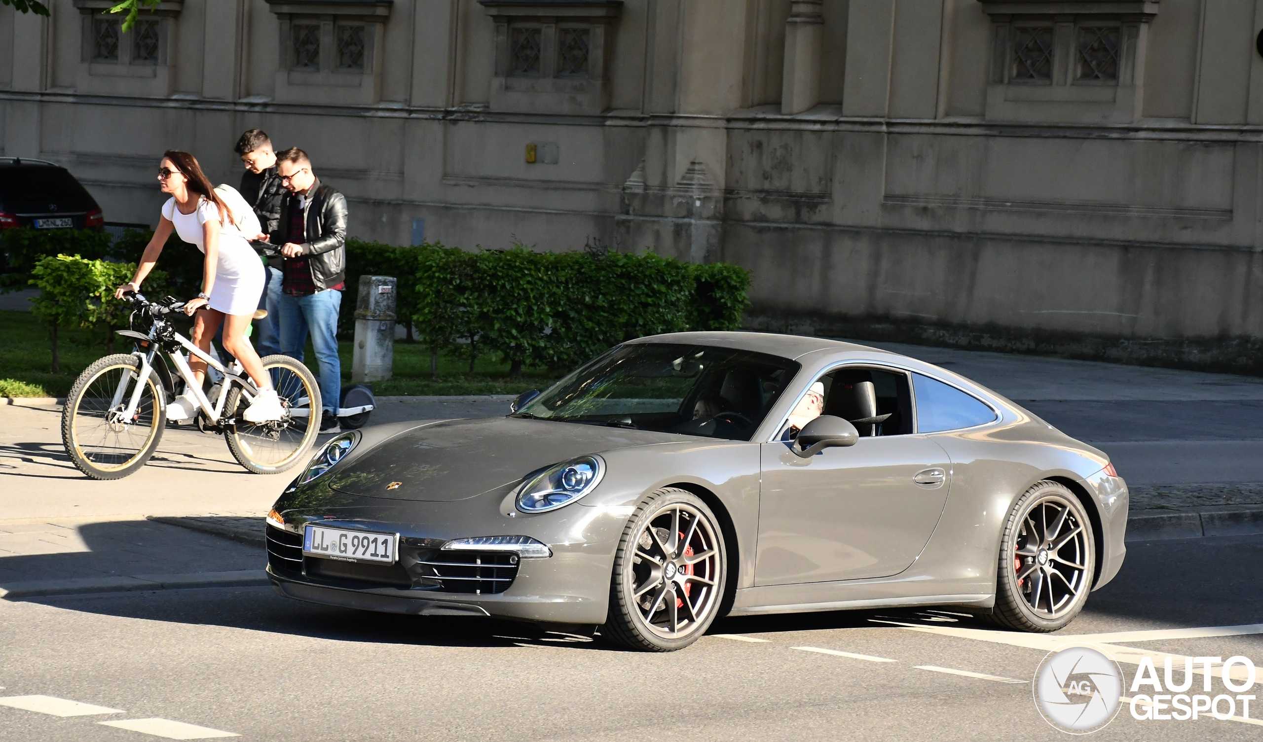【Eins:Vier 30th Anniversary BE REACHED】 Porsche AG: The 991: the 911 passes the one million mark