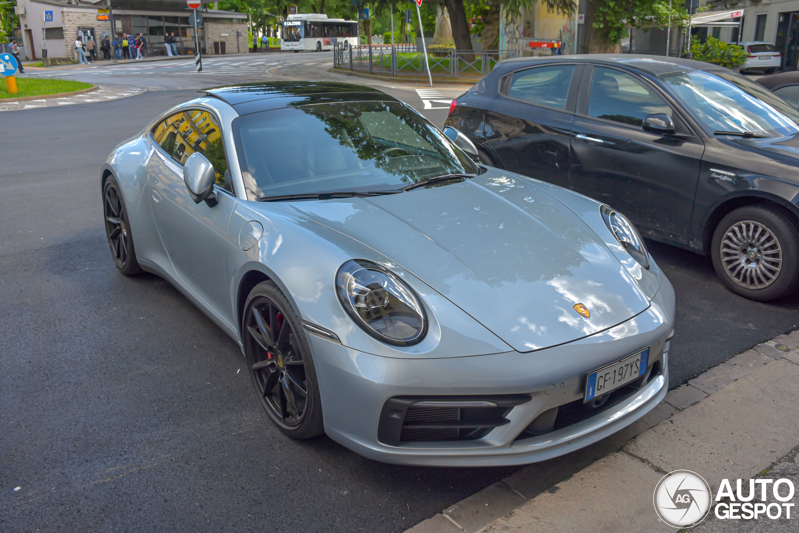 Porsche 992 Carrera 4S