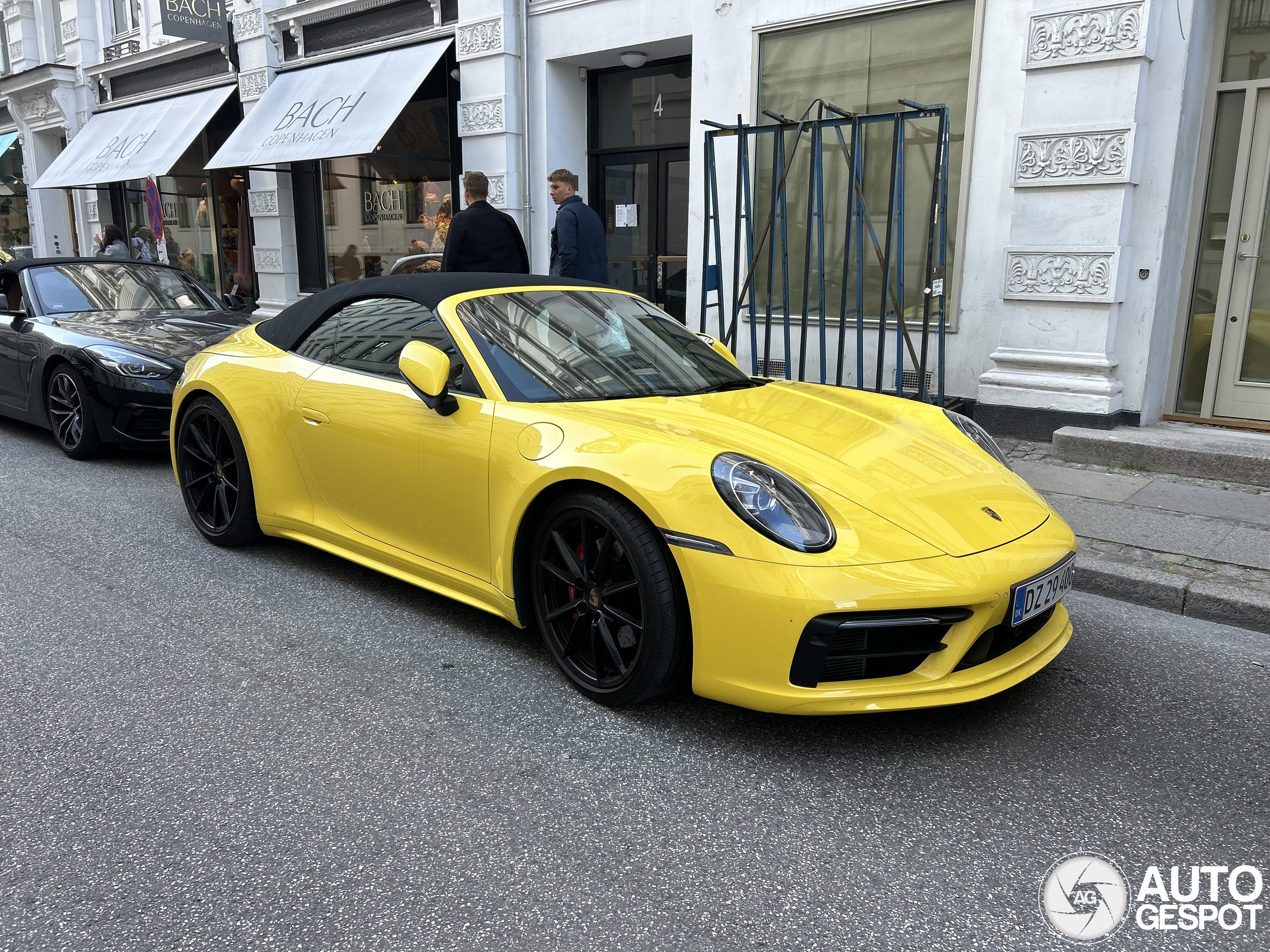 Porsche 992 Carrera 4S Cabriolet