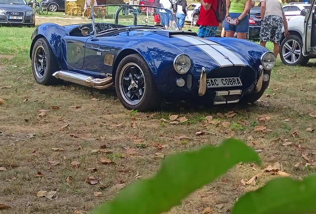 AC Cobra 427