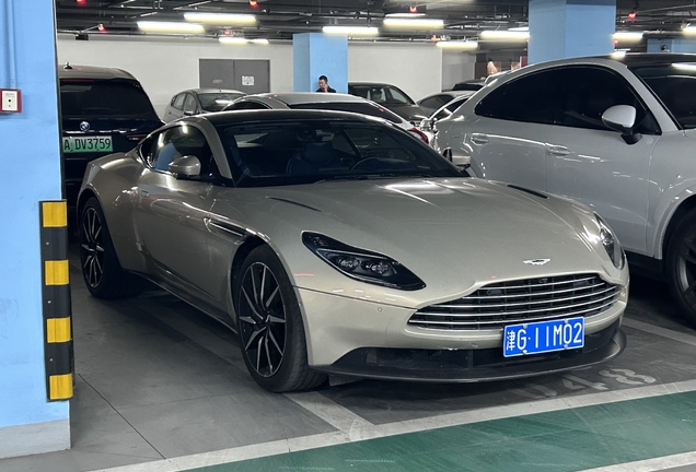 Aston Martin DB11 V8