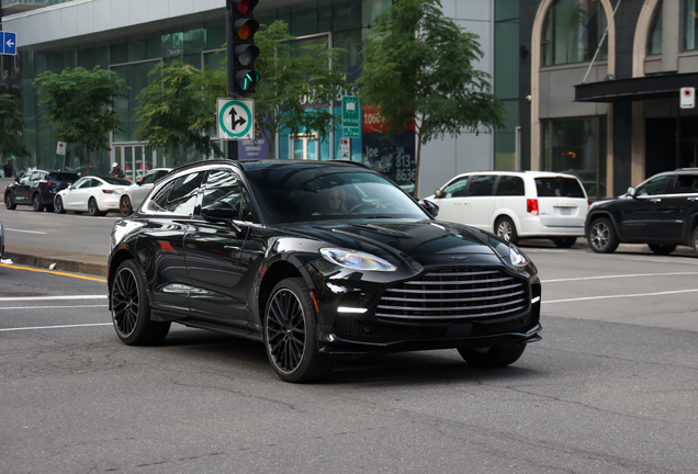 Aston Martin DBX707