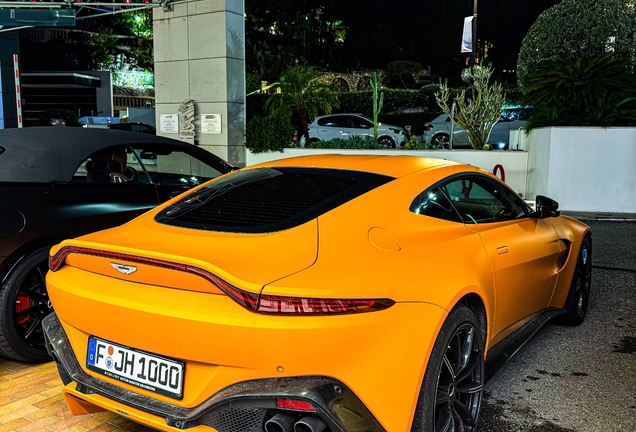 Aston Martin V8 Vantage 2018