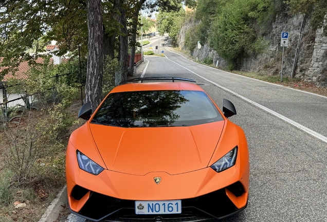 Lamborghini Huracán LP640-4 Performante