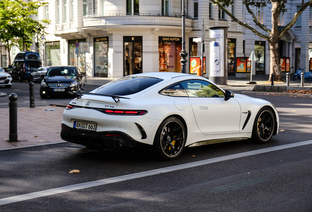 Mercedes-AMG GT 63 C192