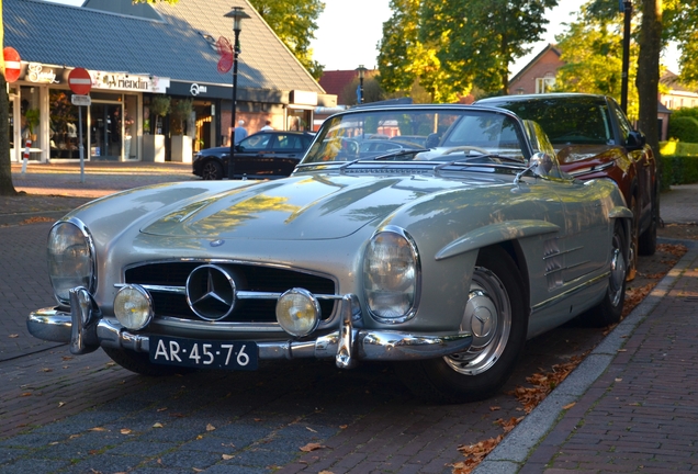 Mercedes-Benz 300SL Roadster