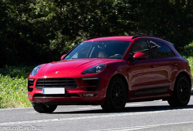 Porsche 95B Macan GTS